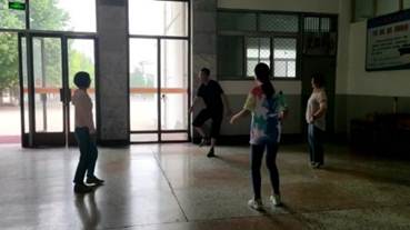 说明: E:\CZG\非教学\工会党务与指导青年教师\20220606 校工会活动视频\kaiyun登录中国入口登录 姜亚东 踢毽子_Moment.jpg
